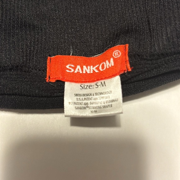 Sankom Posture Correcting Slimming Shape-wear Size SM - Picture 4 of 4